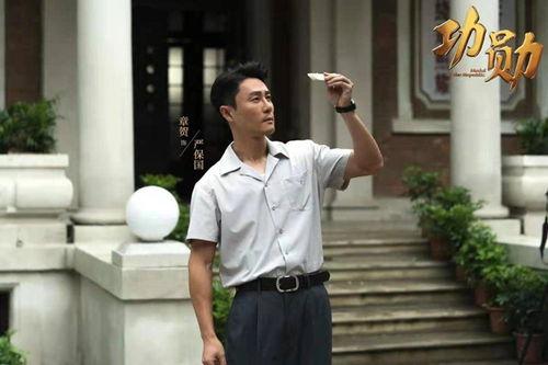 贺章个人资料,才华横溢的青年才俊，成就非凡的人生篇章