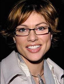 美国 整容失败女主播,直播生涯陷入困境！